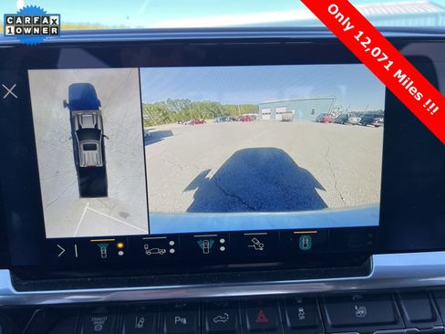 Used 2025 Chevrolet Silverado 3500 LTZ w/ LTZ Convenience Package image 19