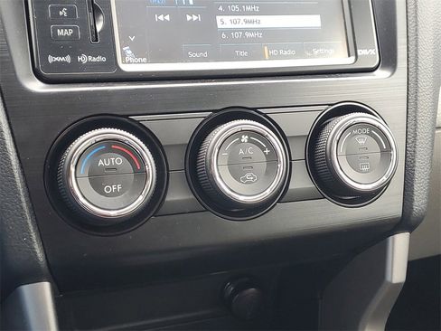 Used 2015 Subaru Forester 2.5i Limited image 25