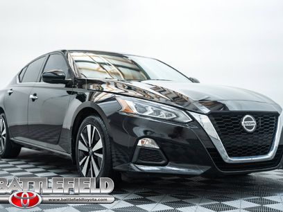 Used 2022 Nissan Altima 2.5 SV w/ SV Premium Package