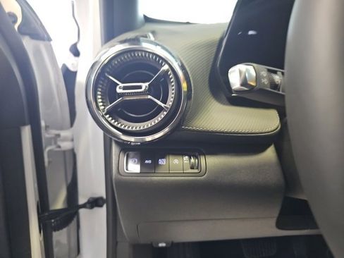 Used 2026 Chevrolet Equinox LT w/ Convenience Package II image 17