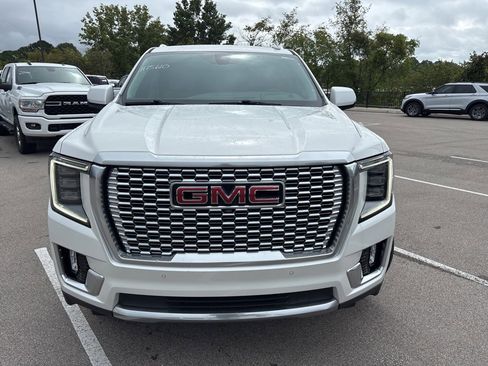 Used 2022 GMC Yukon Denali image 3