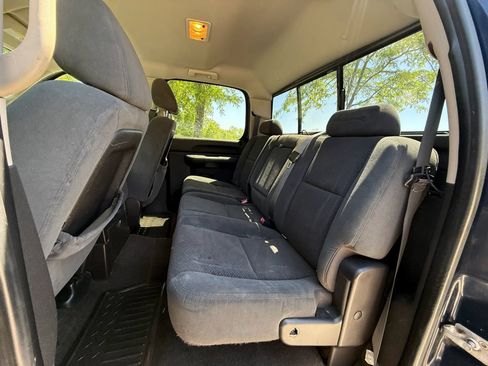 Used 2008 Chevrolet Silverado 2500 LT w/ 1LT Convenience Package AWD/4WD image 13
