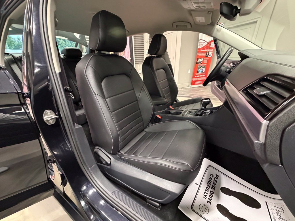 Used 2024 Volkswagen Jetta SE FWD image 4