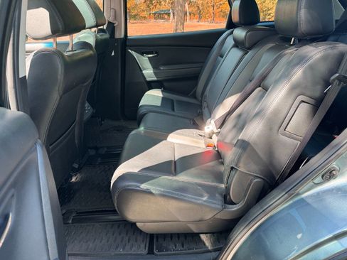 Used 2010 MAZDA CX-9 Touring w/ Moonroof & Bose Audio Pkg image 10