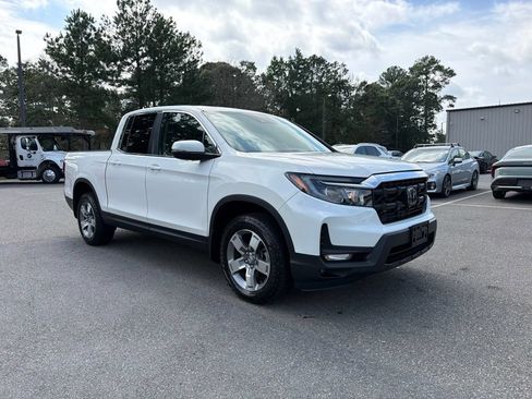 Certified 2025 Honda Ridgeline RTL image 4