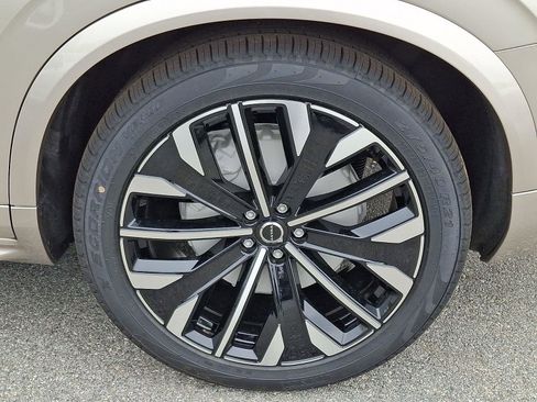 New 2026 Volvo XC90 T8 Ultra w/ Protection Package AWD/4WD image 5