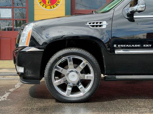 Used 2008 Cadillac Escalade EXT AWD/4WD image 36