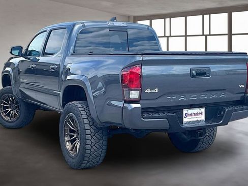 Used 2022 Toyota Tacoma SR5 w/ Technology Package AWD/4WD image 4