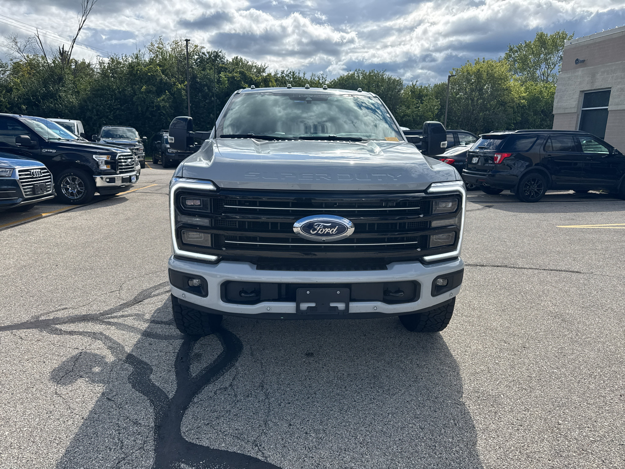 Used 2026 Ford F350 Platinum AWD/4WD image 2