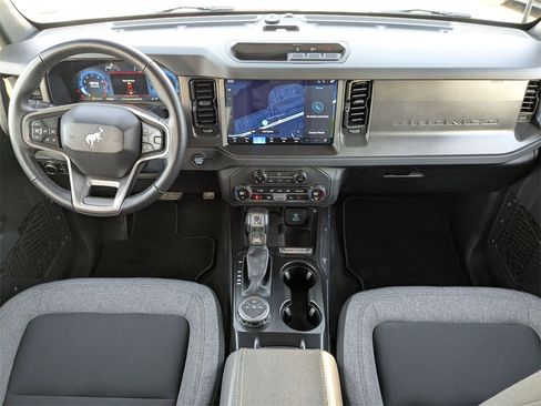 Used 2025 Ford Bronco Big Bend image 34