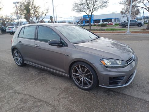 Used 2017 Volkswagen Golf R 4-Door image 3