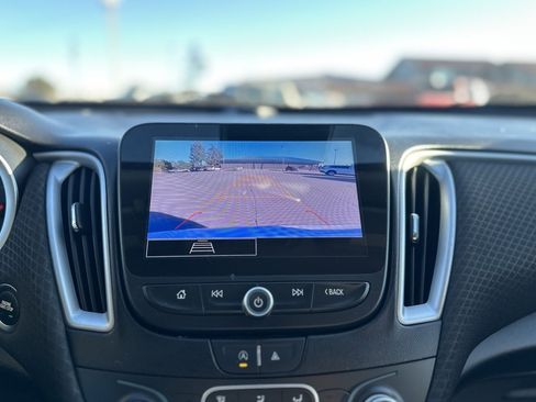 Used 2023 Chevrolet Malibu LT image 24