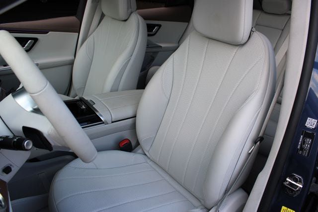 Used 2023 Mercedes-Benz EQE 350+ SUV w/ Exclusive Trim Package image 10