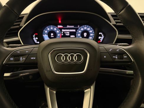 Used 2023 Audi Q3 2.0T Premium w/ Convenience Package AWD/4WD image 11