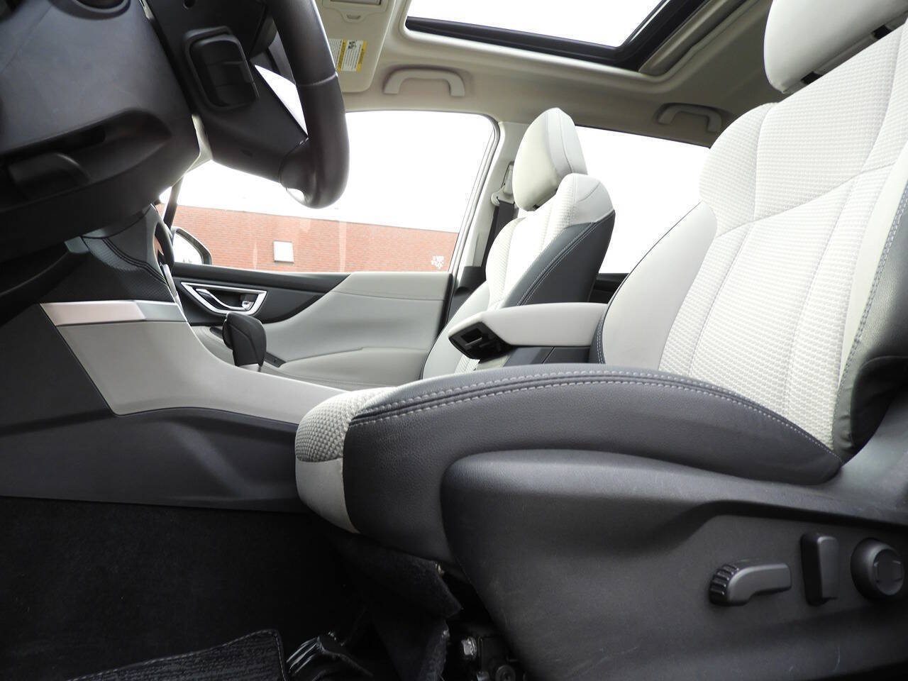 Used 2019 Subaru Forester Premium AWD/4WD image 18