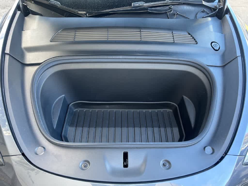 Used 2022 Tesla Model Y Long Range AWD/4WD image 9