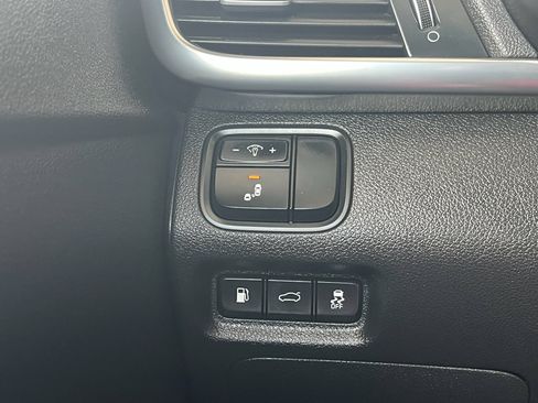 Used 2016 Kia Optima EX w/ Premium Package image 25