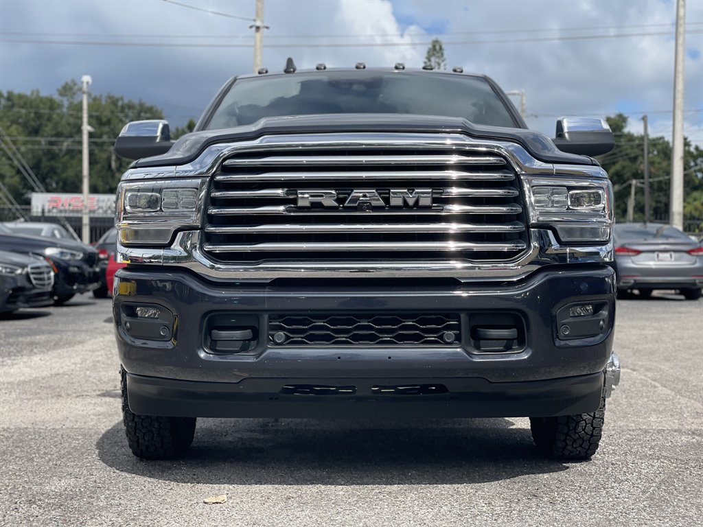 Used 2022 RAM 3500 Limited AWD/4WD image 17