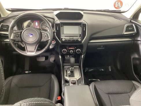 Used 2019 Subaru Forester Premium image 11