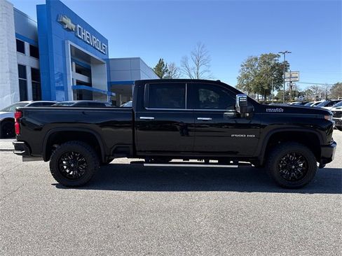 Used 2021 Chevrolet Silverado 2500 High Country w/ Z71 Off-Road Package image 5