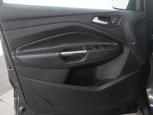 Used 2018 Ford Escape SE image 20