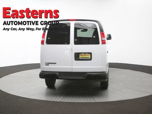 Used 2021 Chevrolet Express 3500 w/ Driver Convenience Package RWD image 34