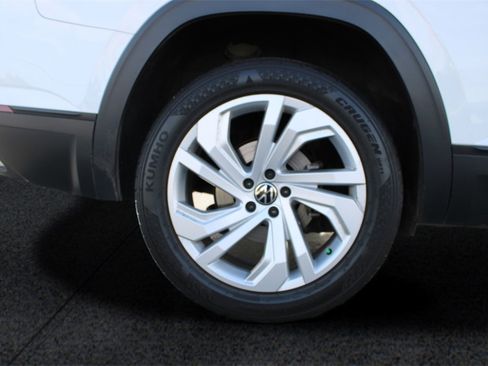 Used 2021 Volkswagen Atlas SE image 12