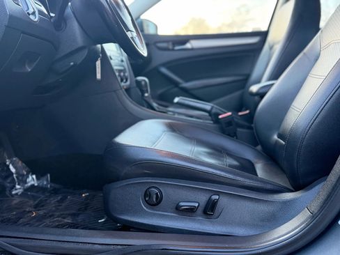 Used 2015 Volkswagen Passat 1.8T Wolfsburg Edition image 18