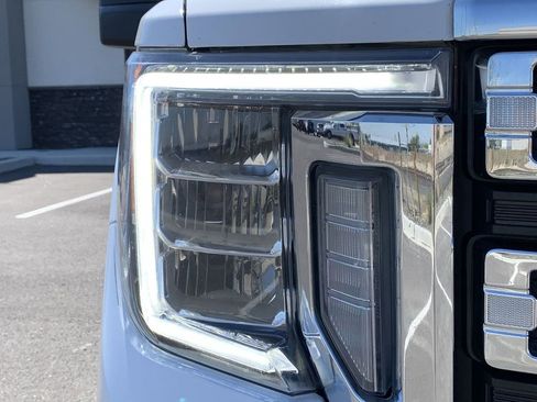 Used 2021 GMC Sierra 2500 SLT w/ SLT Convenience Package AWD/4WD image 9