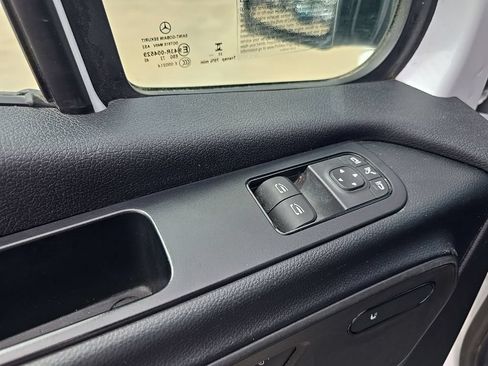 Used 2024 Mercedes-Benz Sprinter 2500 image 22