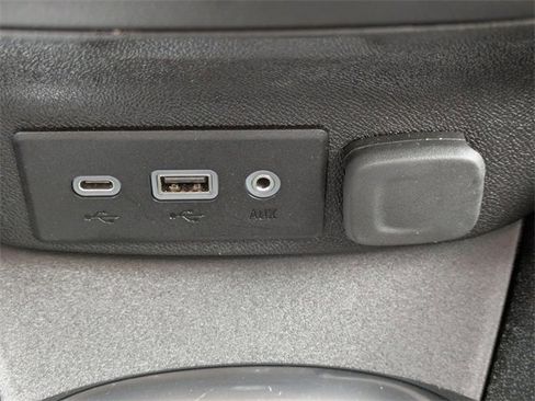 Used 2025 Chevrolet Malibu LT image 23