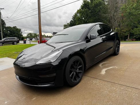 Used 2022 Tesla Model 3 Long Range AWD/4WD image 3