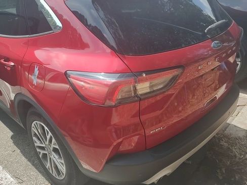 Used 2021 Ford Escape SEL w/ Technology Package FWD image 8