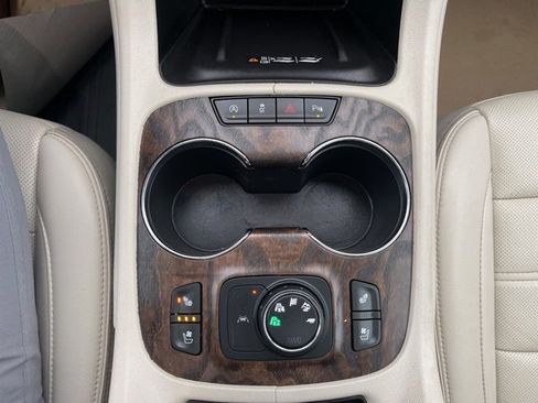 Used 2021 GMC Acadia Denali w/ Denali Technology Package image 29