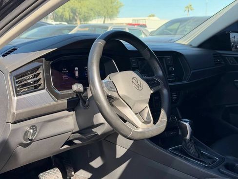 Used 2023 Volkswagen Jetta SE FWD image 20
