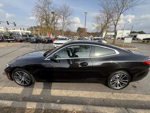 Used 2024 BMW 430i xDrive Coupe w/ Premium Package image 4