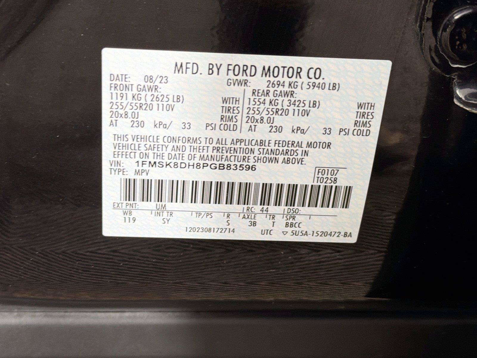 Used 2023 Ford Explorer XLT w/ Equipment Group 202A AWD/4WD image 39