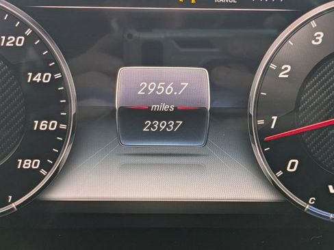 Used 2020 Mercedes-Benz G 63 AMG 4MATIC w/ G Manufaktur Interior Package image 28