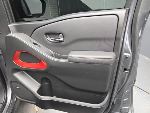 Used 2023 Nissan Frontier PRO-4X w/ Pro-4X Premium Package image 50