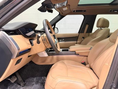 Used 2025 Land Rover Range Rover Long Wheelbase SE AWD/4WD image 28