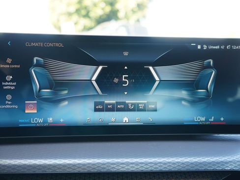 New 2026 BMW 430i Coupe w/ M Sport Package image 17