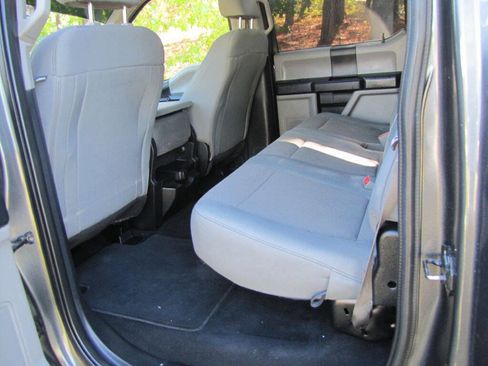 Used 2019 Ford F250 XL w/ STX Appearance Package image 17