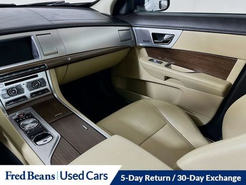 Used 2014 Jaguar XF 3.0 image 25
