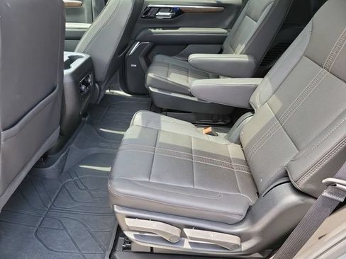 Certified 2025 Chevrolet Tahoe High Country w/ Sun And Tow Package AWD/4WD image 27