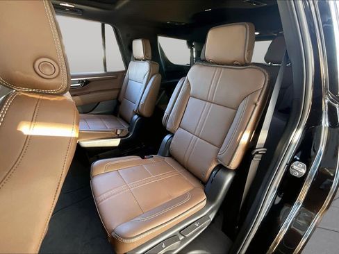Certified 2026 Chevrolet Tahoe High Country w/ LPO, Illumination Package AWD/4WD image 19