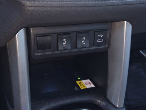 Certified 2023 Toyota Corolla Cross XLE image 18