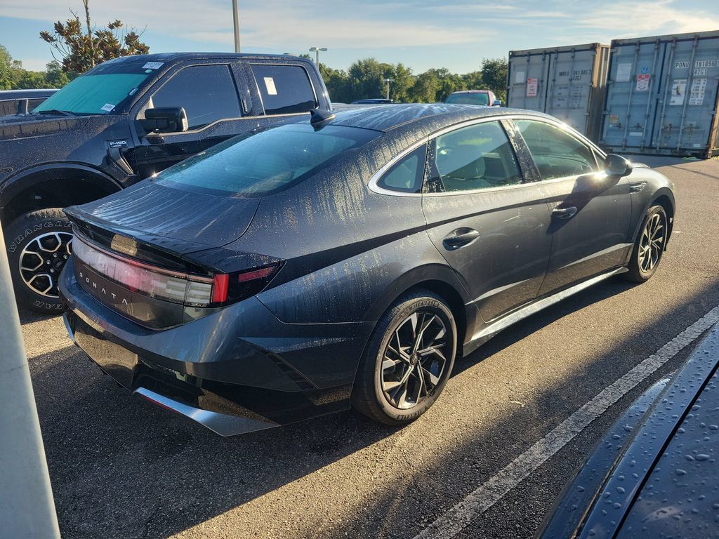 Used 2024 Hyundai Sonata SEL FWD image 3
