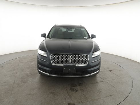Used 2022 Lincoln Nautilus Reserve image 16