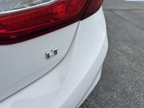 Certified 2018 Chevrolet Cruze LT FWD image 6