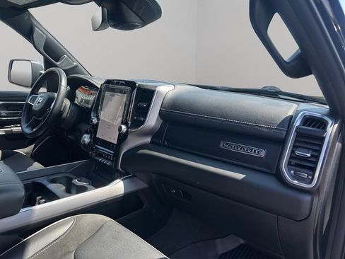 Used 2023 RAM 1500 Laramie AWD/4WD image 29